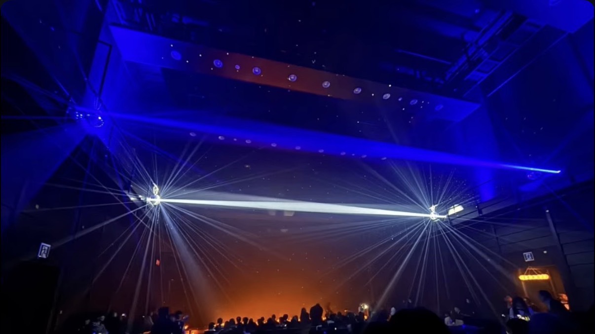 夜間イベントの光演出